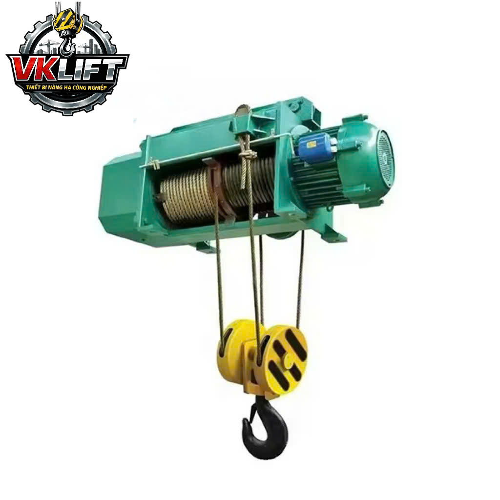 Pa lăng cáp điện Trung Quốc là dòng sản phẩm được sản xuất tại Trung Quốc, xuất hiện phổ biến trên thị trường Việt Nam trong nhiều năm qua. Với lợi thế giá thành cạnh tranh, mẫu mã đa dạng và nguồn cung dồi dào, pa lăng cáp điện Trung Quốc trở thành lựa chọn phù hợp cho các doanh nghiệp có nhu cầu đầu tư thiết bị nâng hạ với chi phí hợp lý. Pa lăng cáp điện Trung Quốc - VKLIFT cung cấp và lắp đặt
